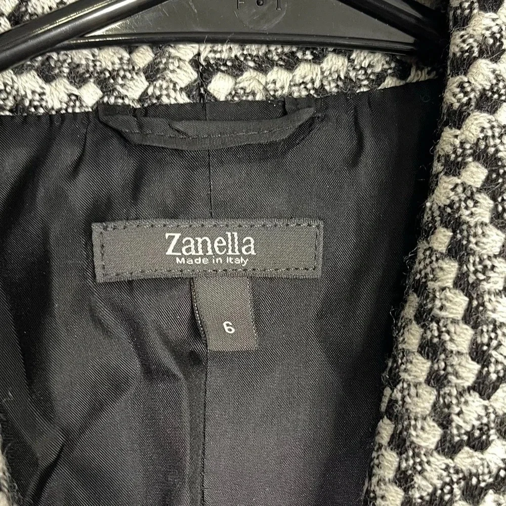 Zanella Italian Black and White Herringbone Blazer - Size 6‎